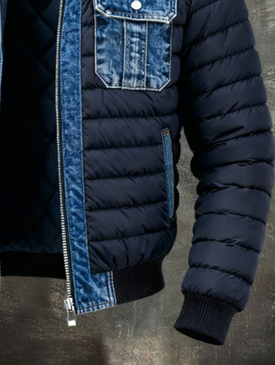 GEVOERDE JAS MET VERFENDE DENIM DETAILS